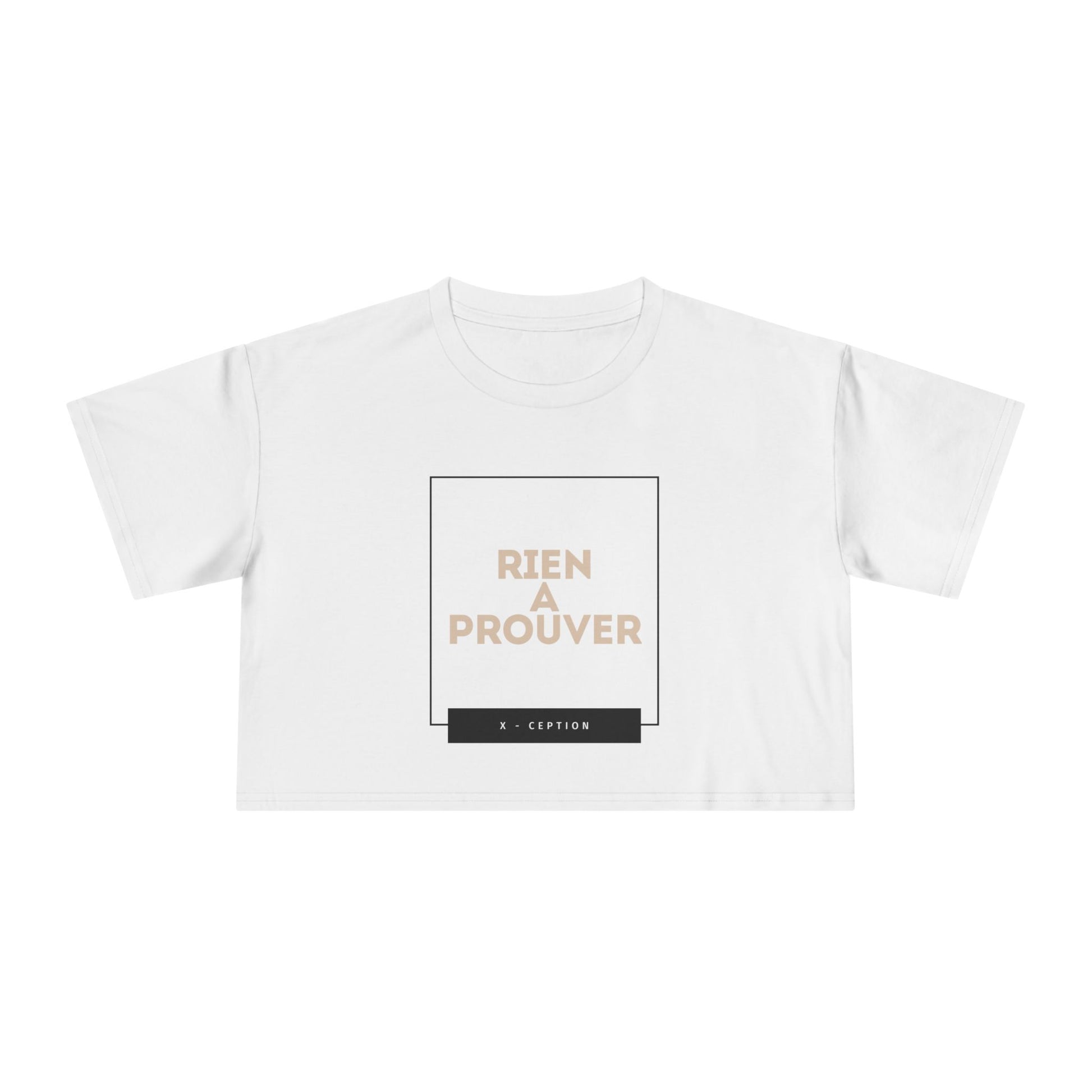 T-shirt court chic X-CEPTION pour femme, design tendance, mode quotidienne, tenue décontractée, style urbain, cadeau pour elle, essentiel pour l'été