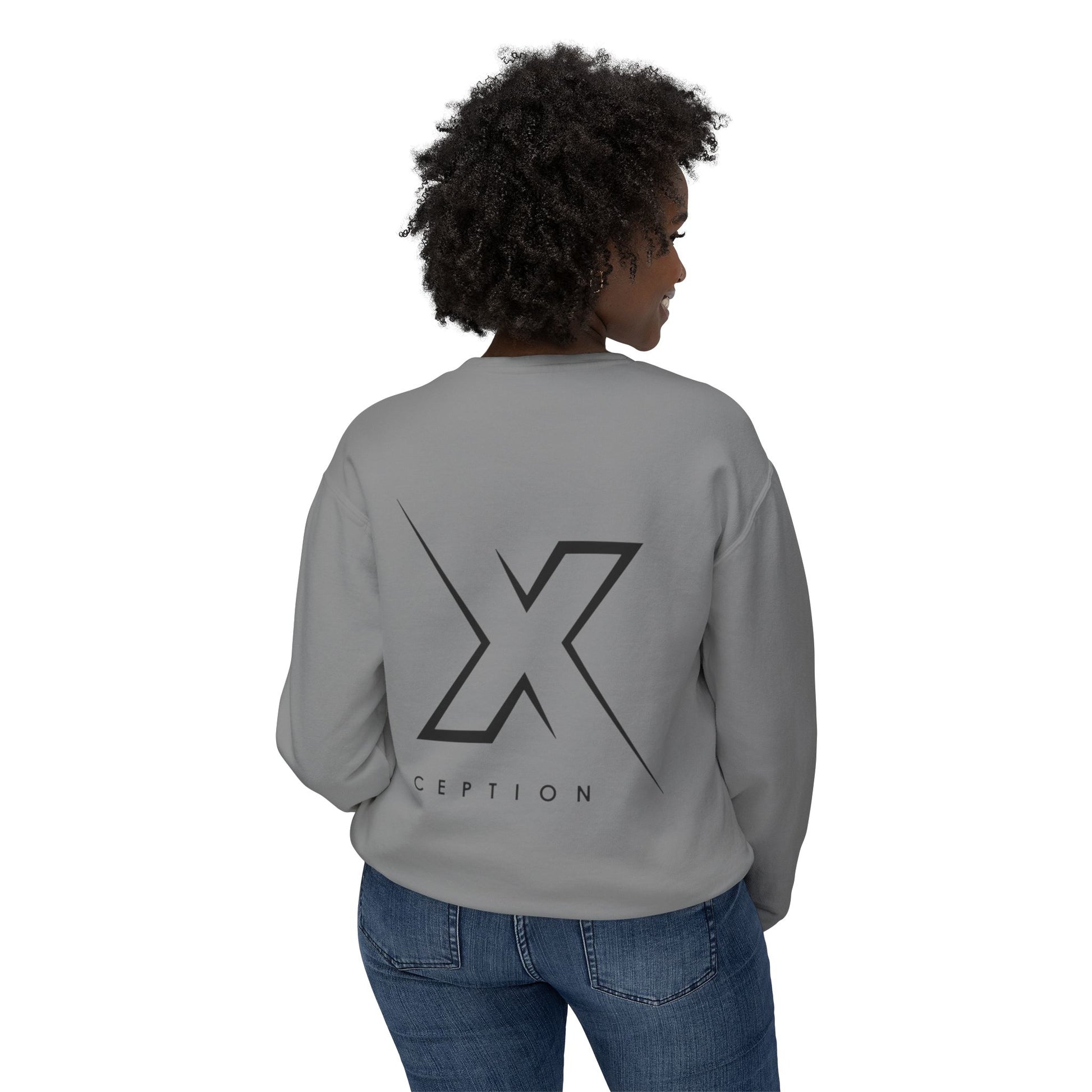Sweat-shirt ras du cou léger unisexe X-CEPTION au design minimaliste, idéal au quotidien, idéal pour les temps frais et tendance.