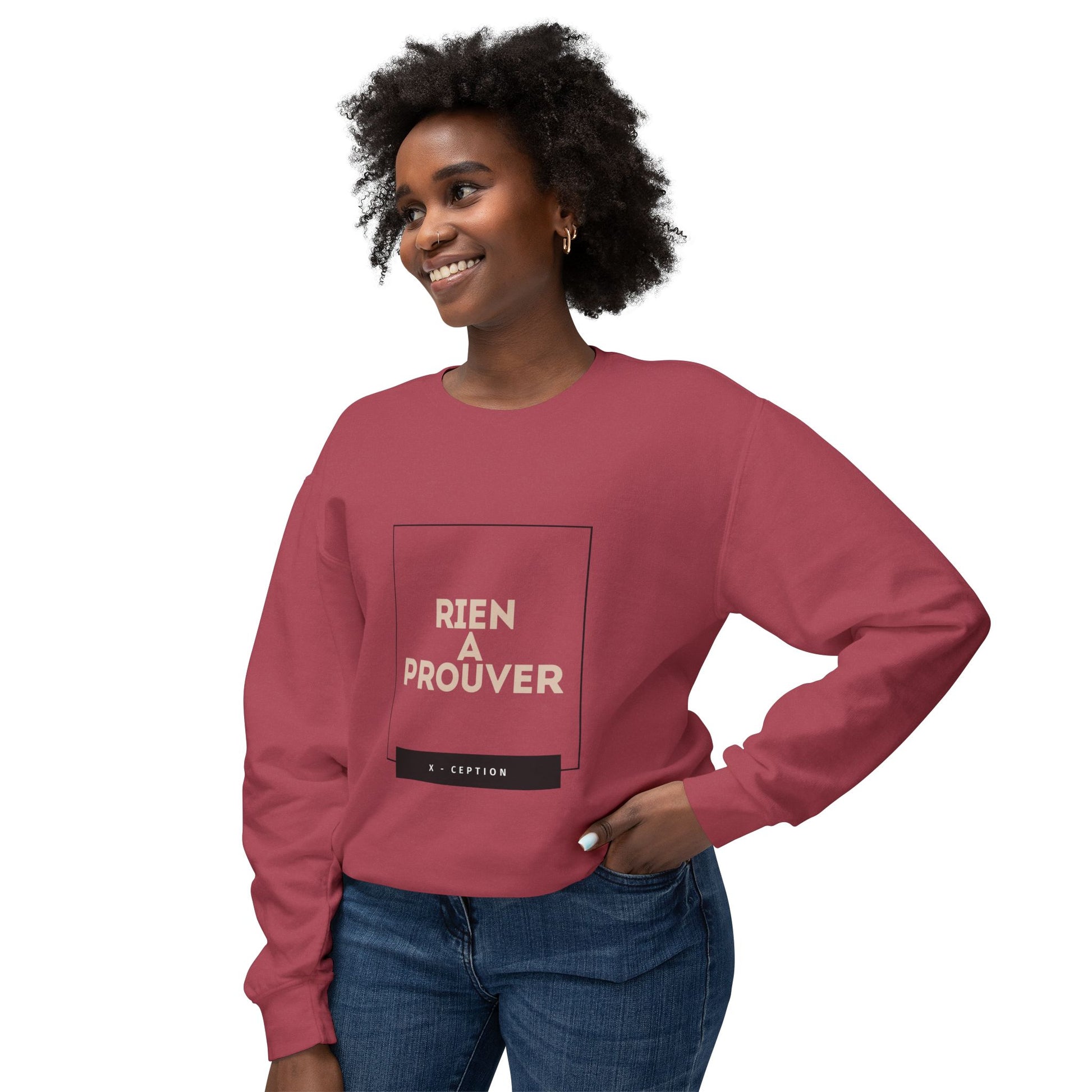 Sweat-shirt ras du cou léger unisexe X-CEPTION au design minimaliste, idéal au quotidien, idéal pour les temps frais et tendance.