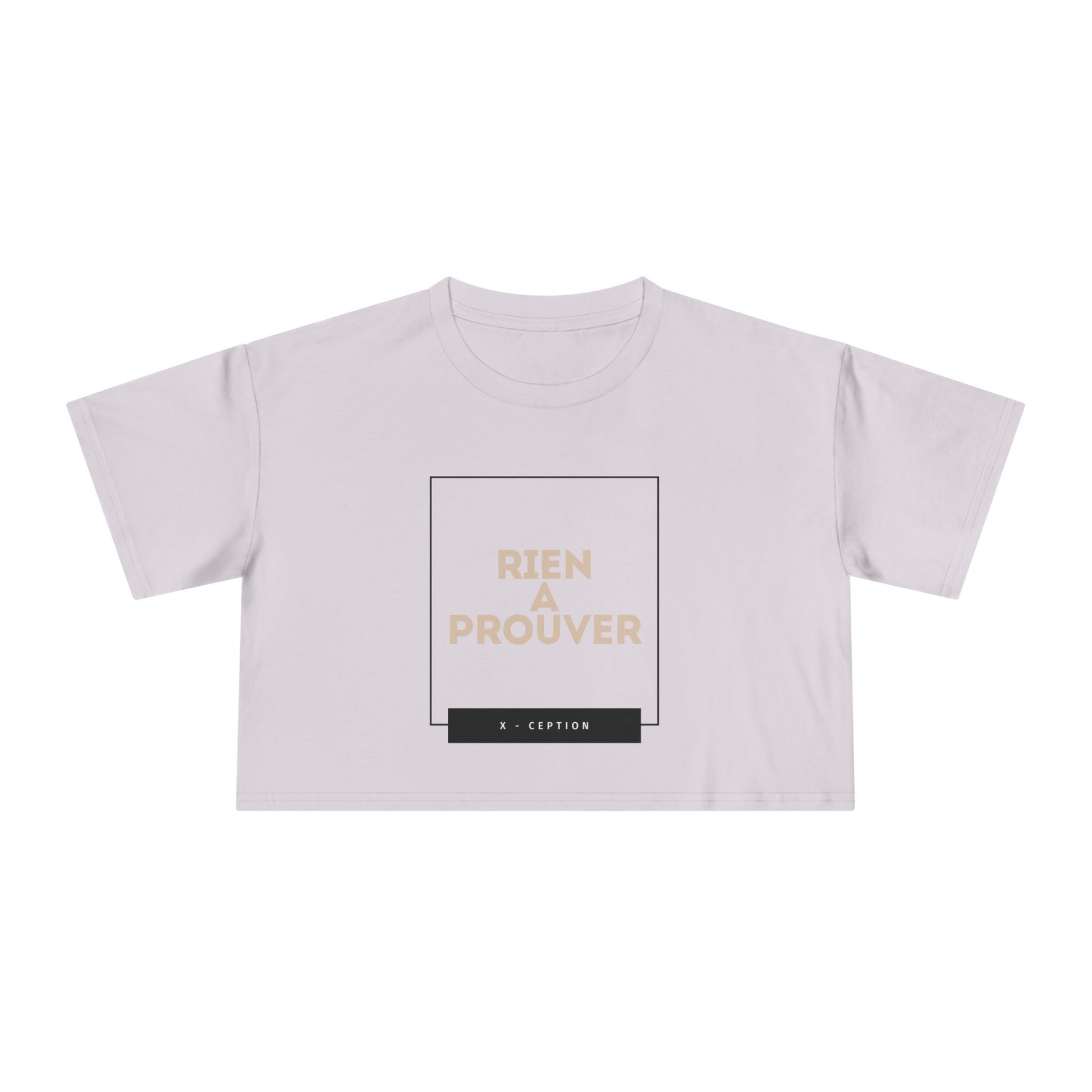 T-shirt court chic X-CEPTION pour femme, design tendance, mode quotidienne, tenue décontractée, style urbain, cadeau pour elle, essentiel pour l'été