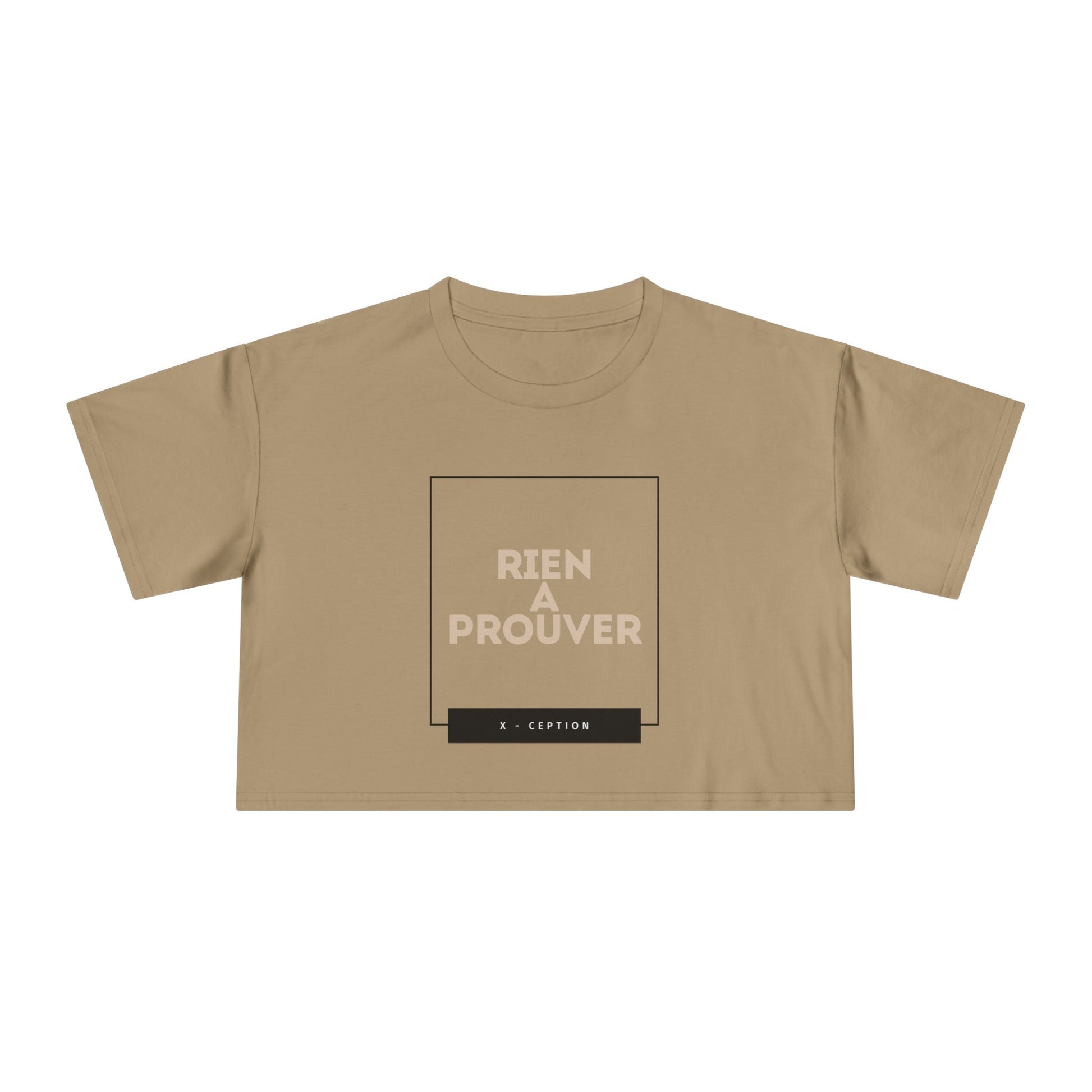 T-shirt court chic X-CEPTION pour femme, design tendance, mode quotidienne, tenue décontractée, style urbain, cadeau pour elle, essentiel pour l'été